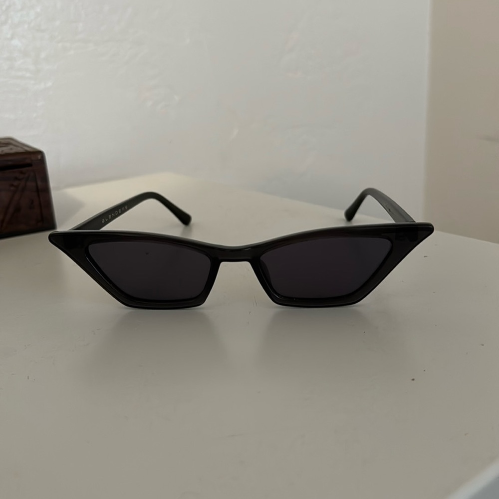 BLENDERS cat eye glasses